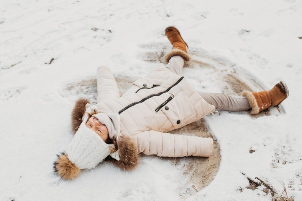 christmas winter family activities snow angels